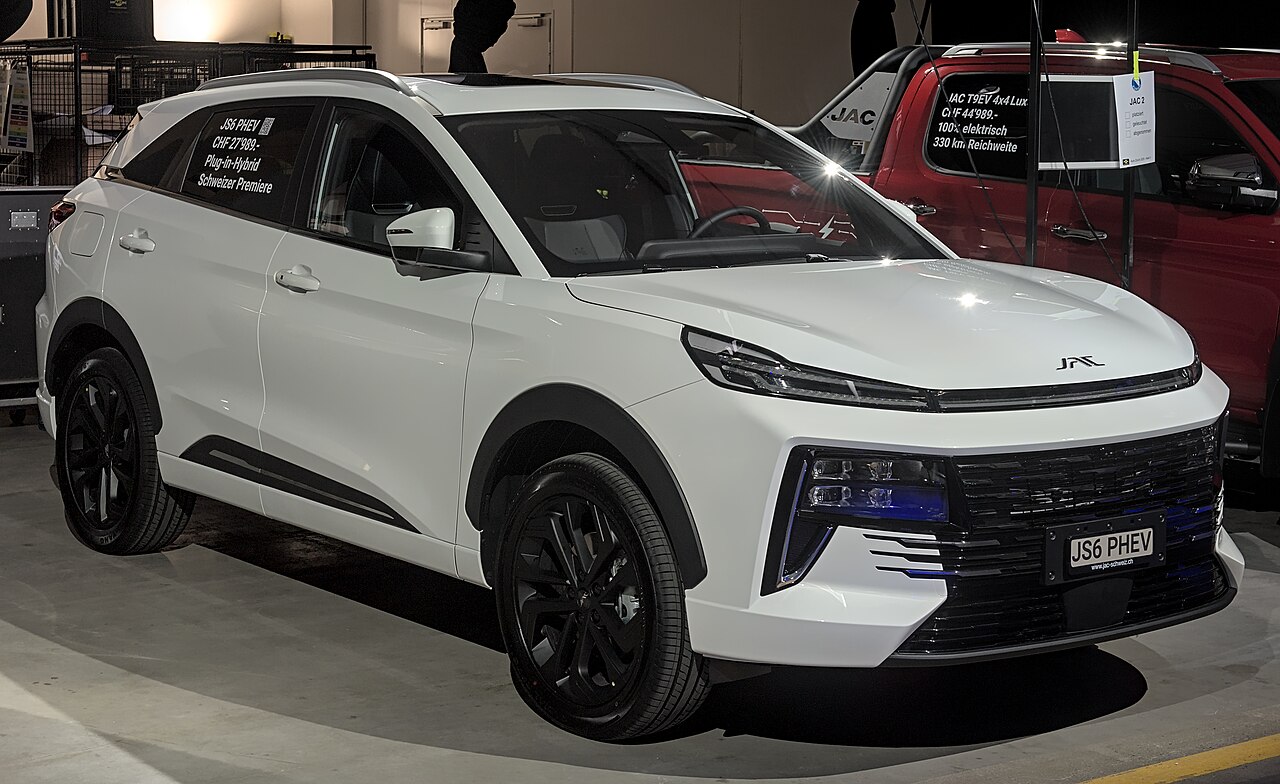 Автомобиль JAC