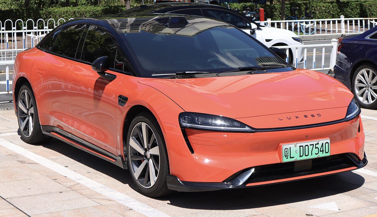 Автомобиль Luxeed